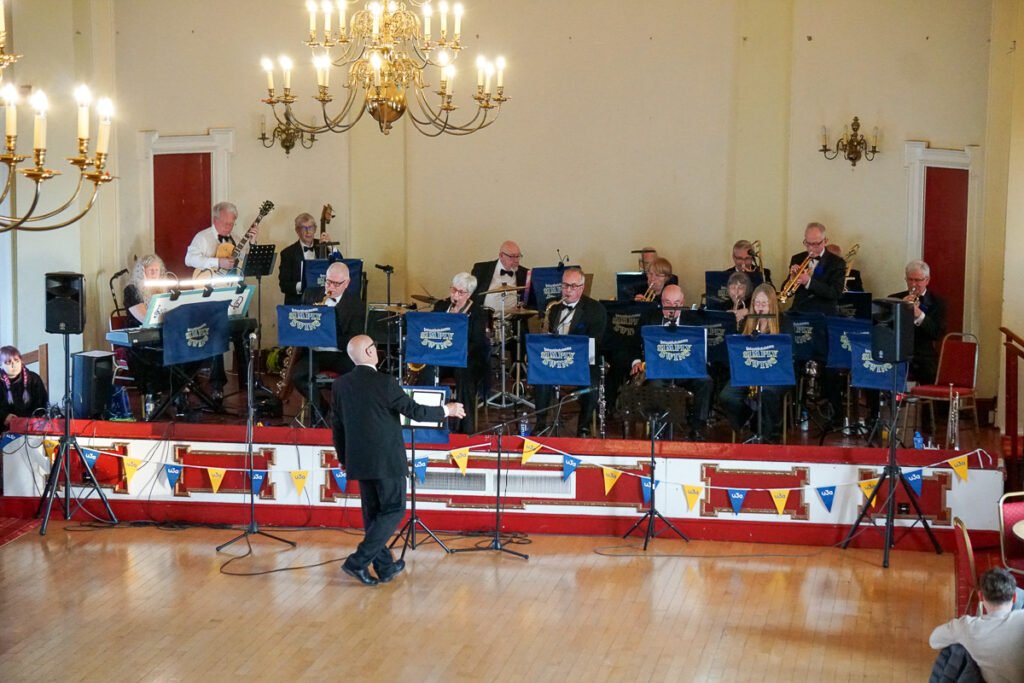 Simply Swing in performance